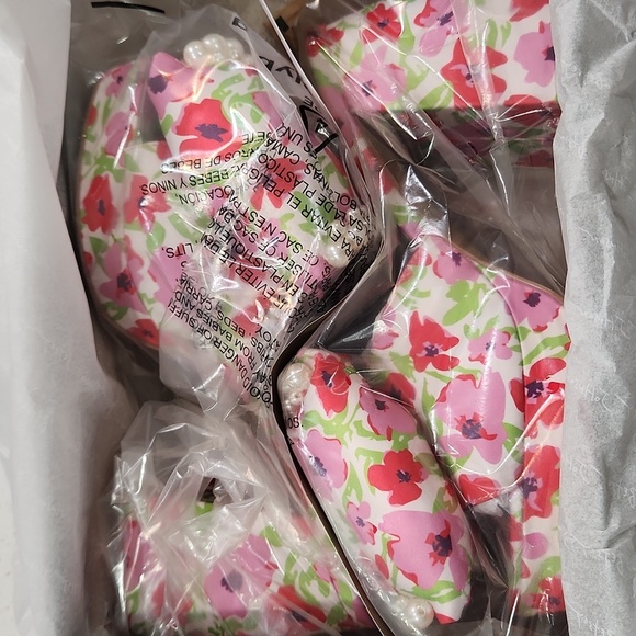 🔹️ Betsey Johnson🔹 Maccie Floral Bow Heeled Platform Sandals ✨️🌸  8 9 Only - Picture 11 of 11